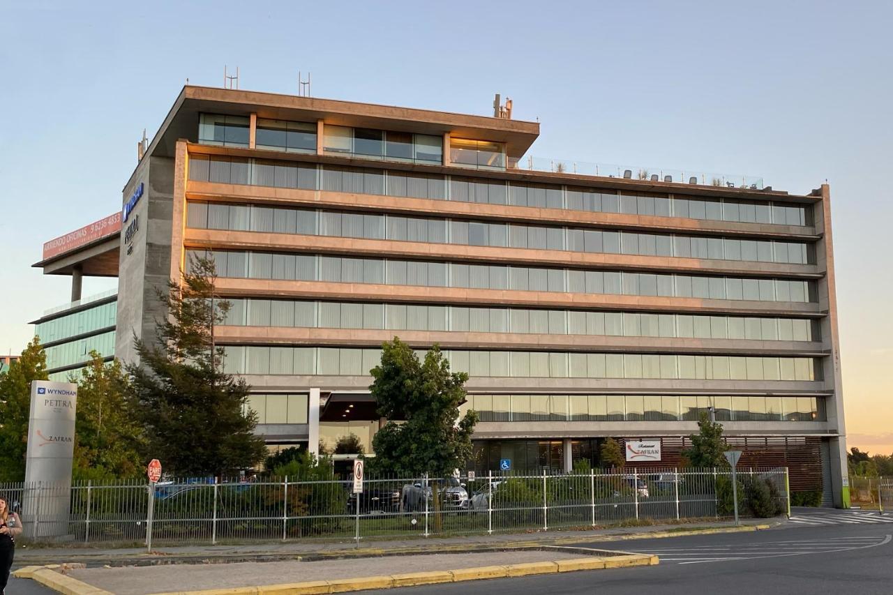 فندق Wyndham Concepcion Pettra المظهر الخارجي الصورة The terminal