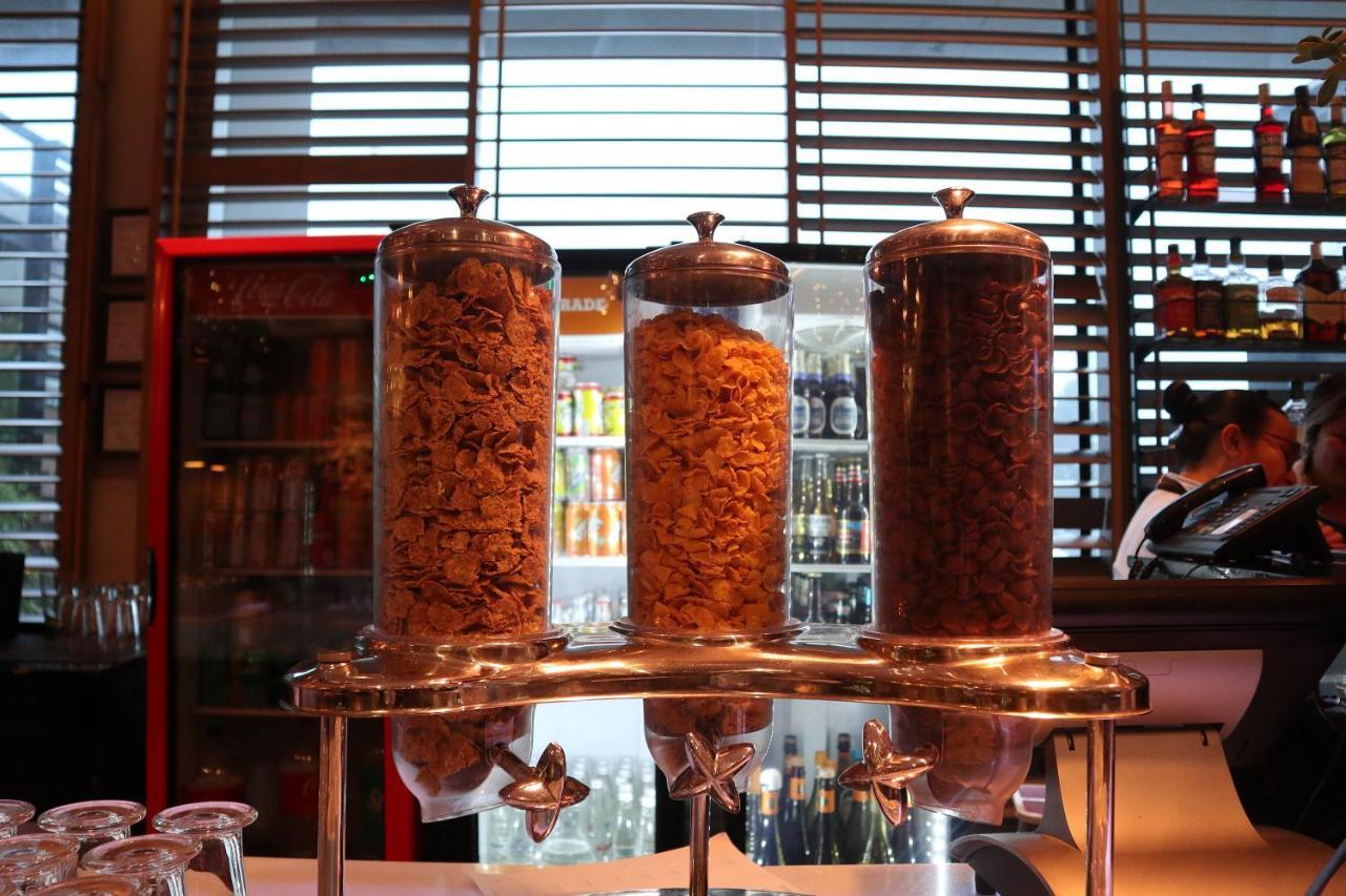 فندق Wyndham Concepcion Pettra المظهر الخارجي الصورة Dried anchovies
