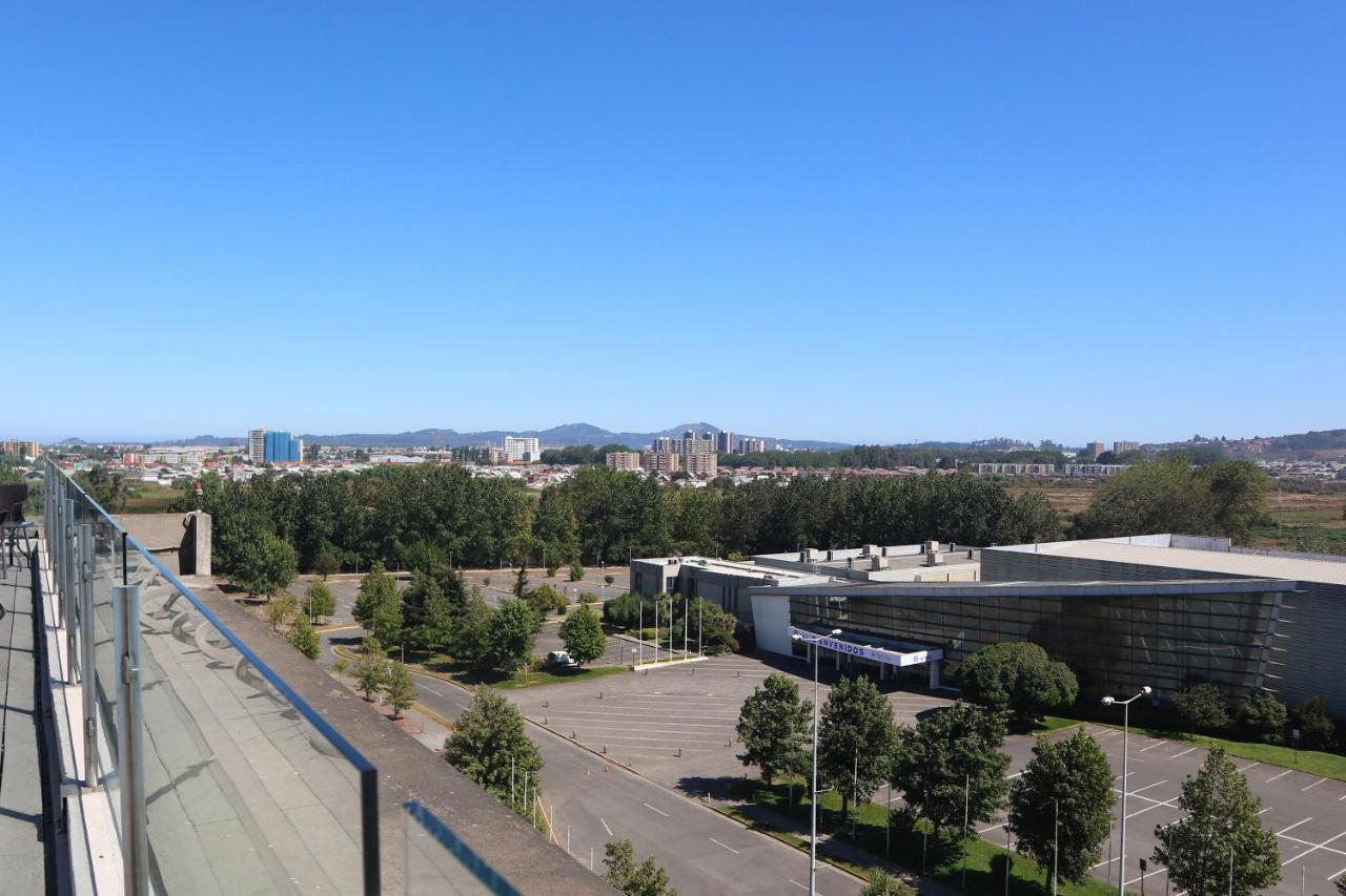 فندق Wyndham Concepcion Pettra المظهر الخارجي الصورة View of the San Jose skyline from the rooftop of the Fairmont San Jose