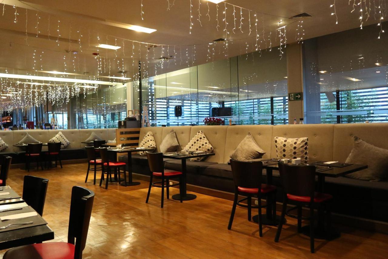 فندق Wyndham Concepcion Pettra المظهر الخارجي الصورة The interior of the restaurant