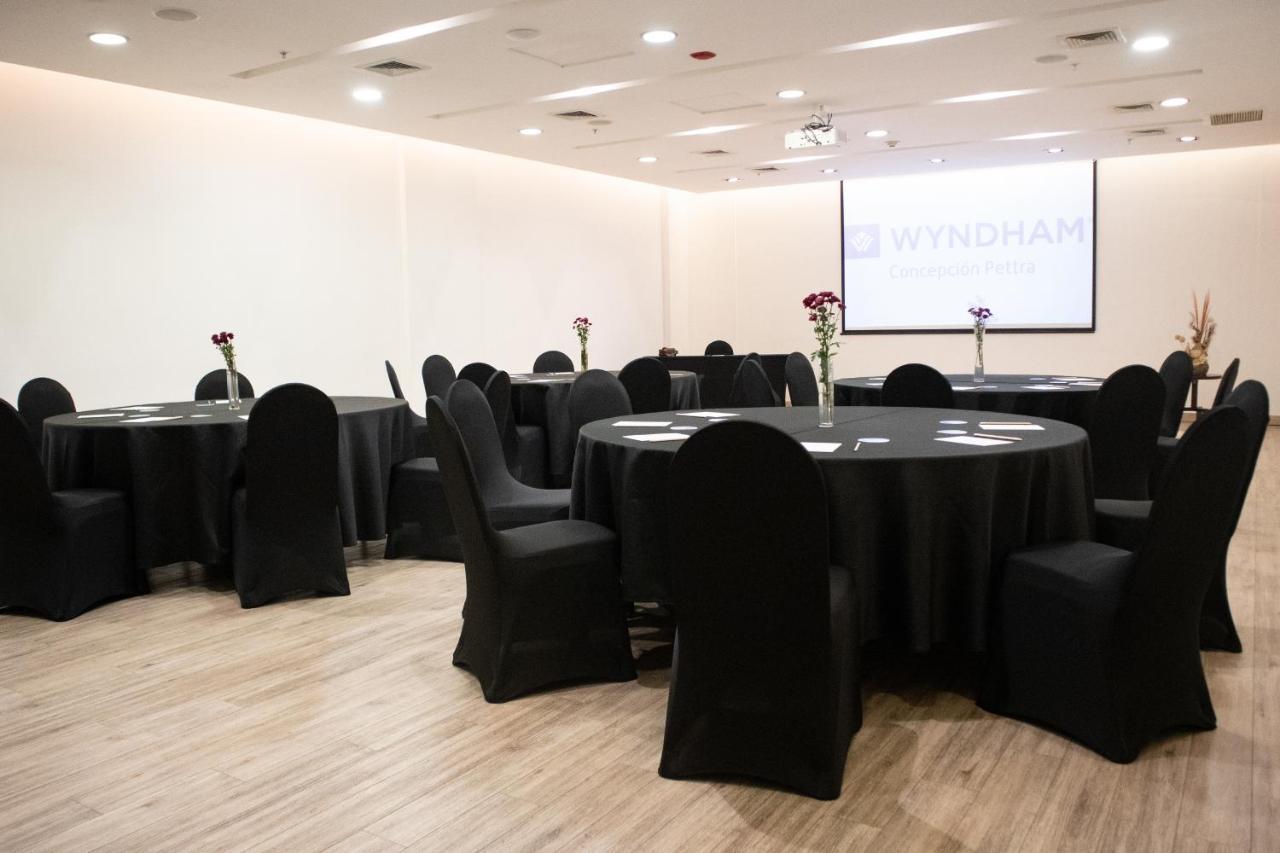 فندق Wyndham Concepcion Pettra المظهر الخارجي الصورة Meeting room