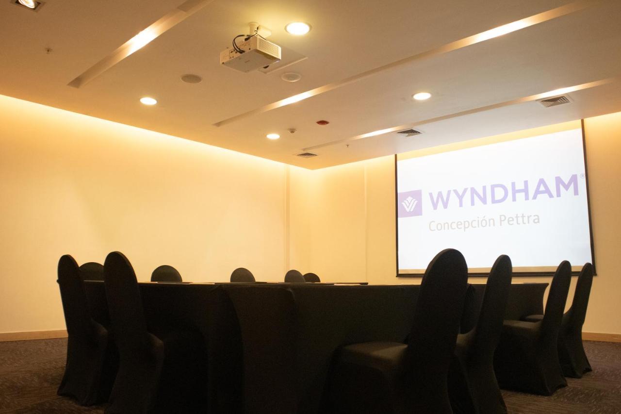 فندق Wyndham Concepcion Pettra المظهر الخارجي الصورة A meeting room at a hotel